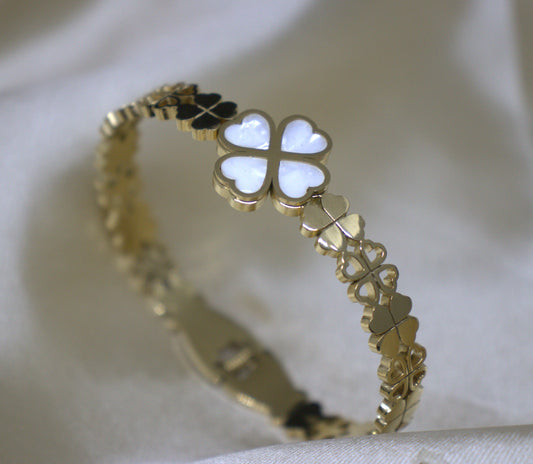 Kada Style Clover Bracelet