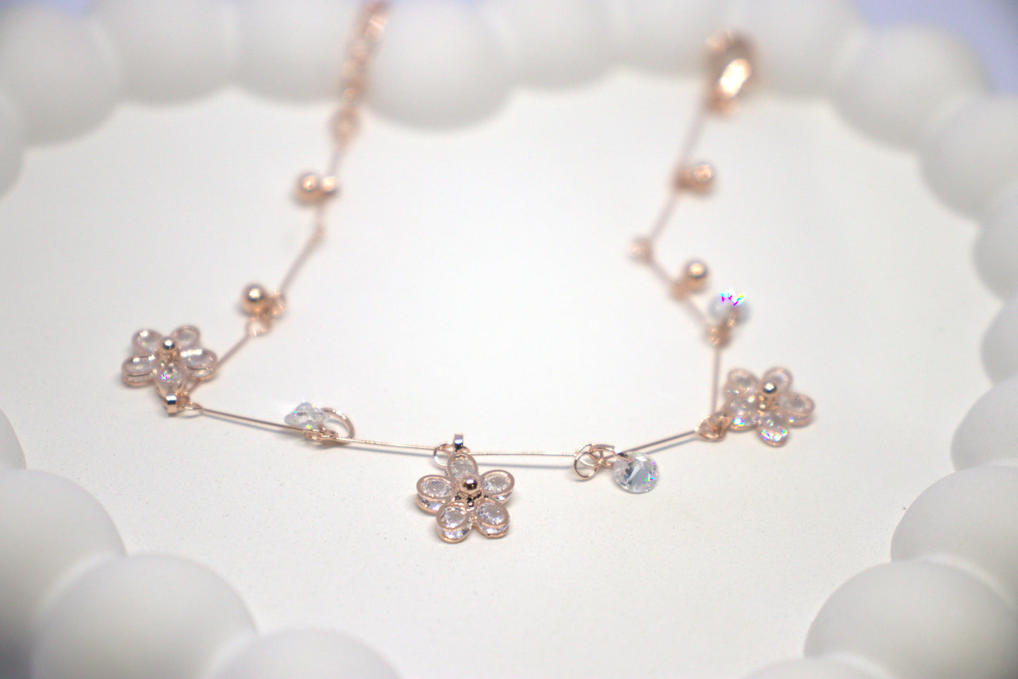 Sleek Flower Diamond bracelet