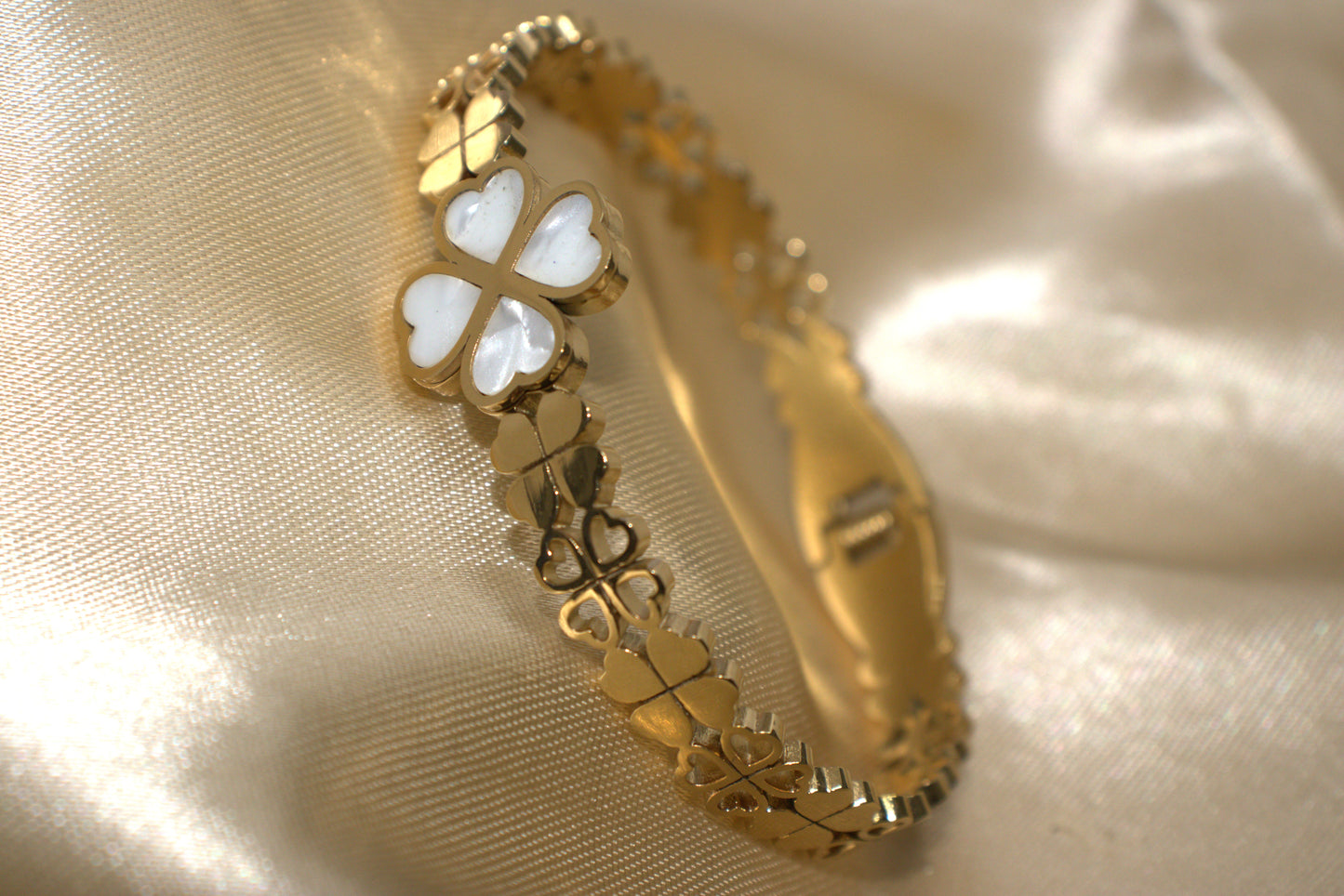 Kada Style Clover Bracelet