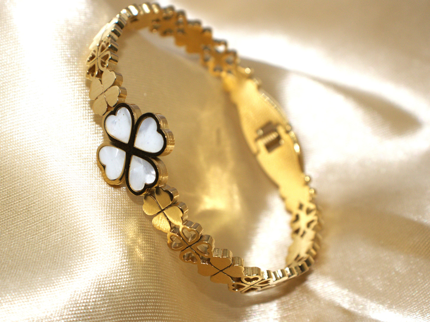 Kada Style Clover Bracelet
