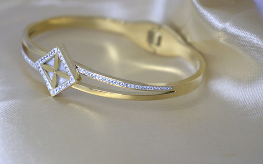 Square Elegant Bracelet Bangle Style