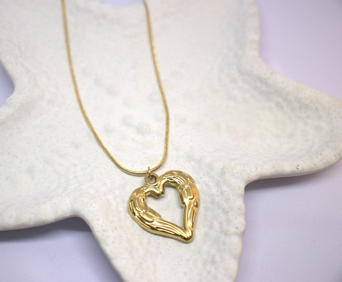Minimal heart shape pendent