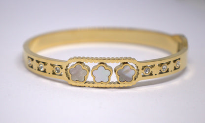Three Clover Gold Bracelet