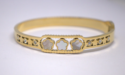 Three Clover Gold Bracelet