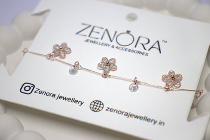Sleek Flower Diamond bracelet
