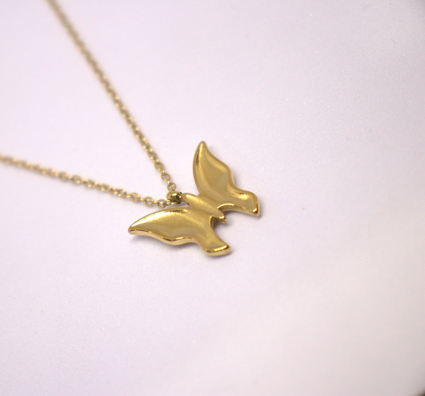 Minimal butterfly pendent