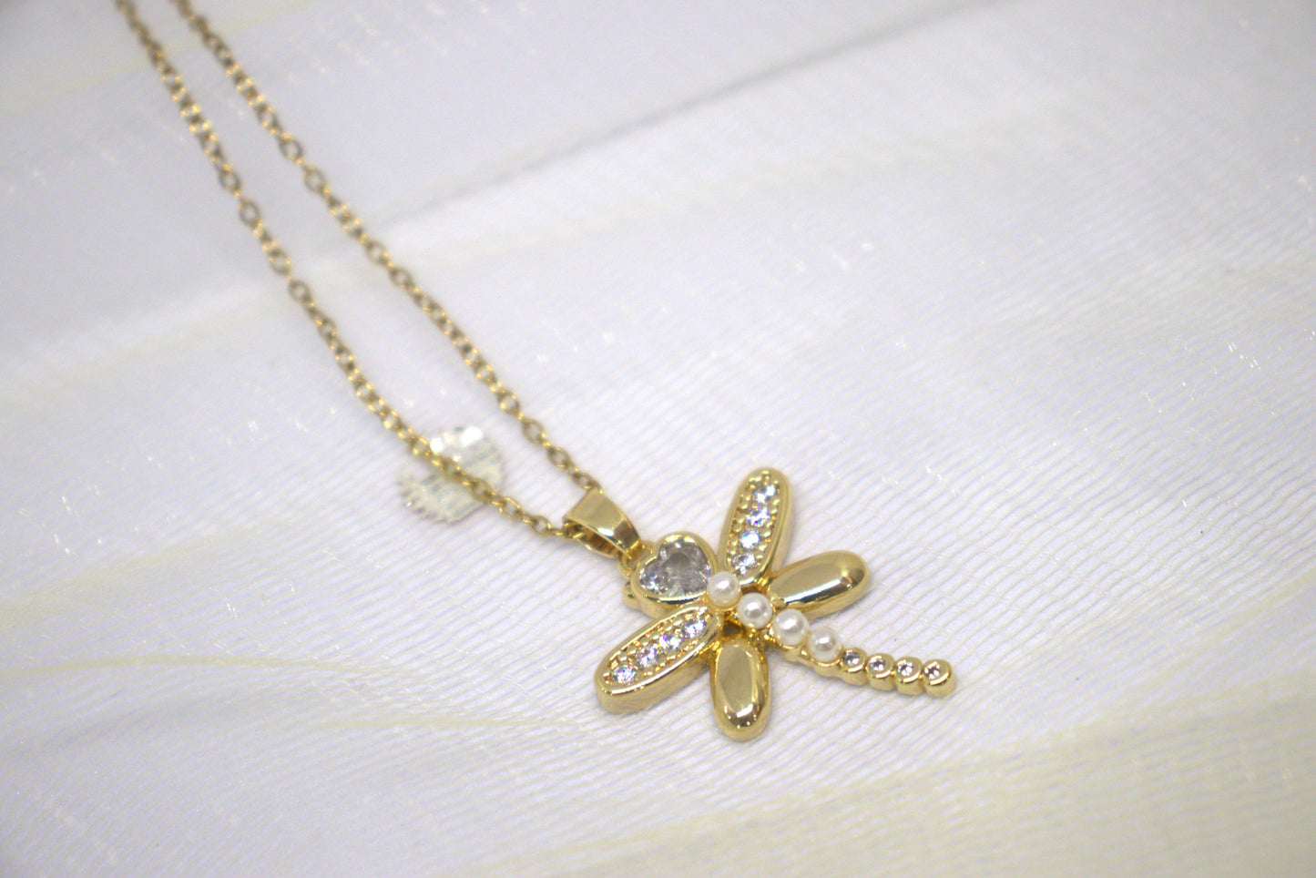 Classy New Pendent Gold