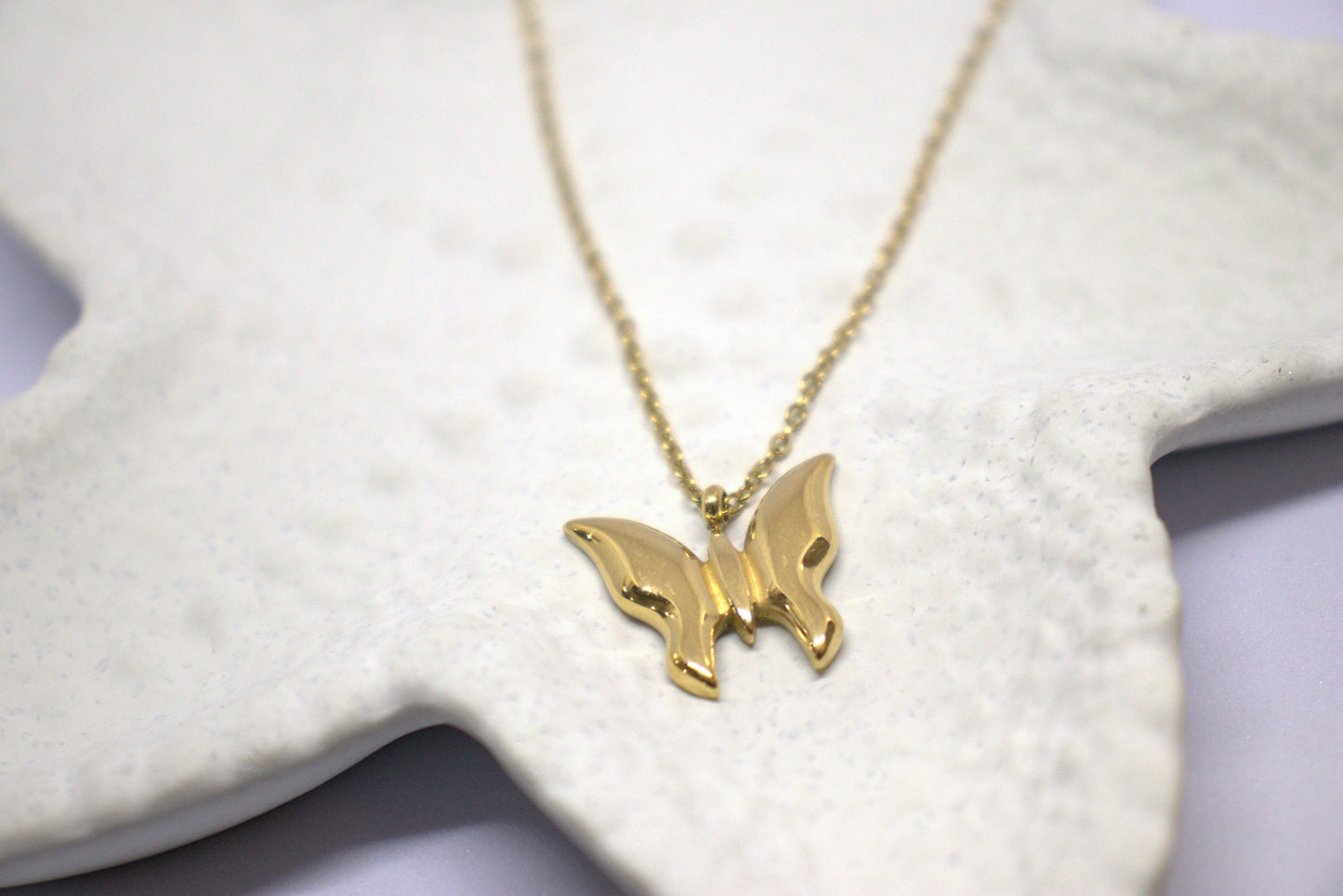 Minimal butterfly pendent