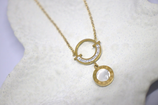 Elegant Golden Round Pendent